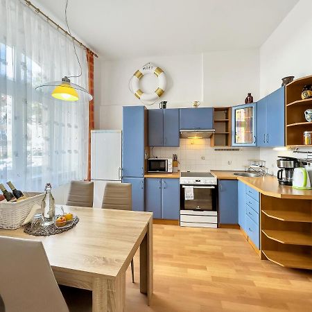 Laura'S Apartment Κάρλοβι Βάρι Εξωτερικό φωτογραφία
