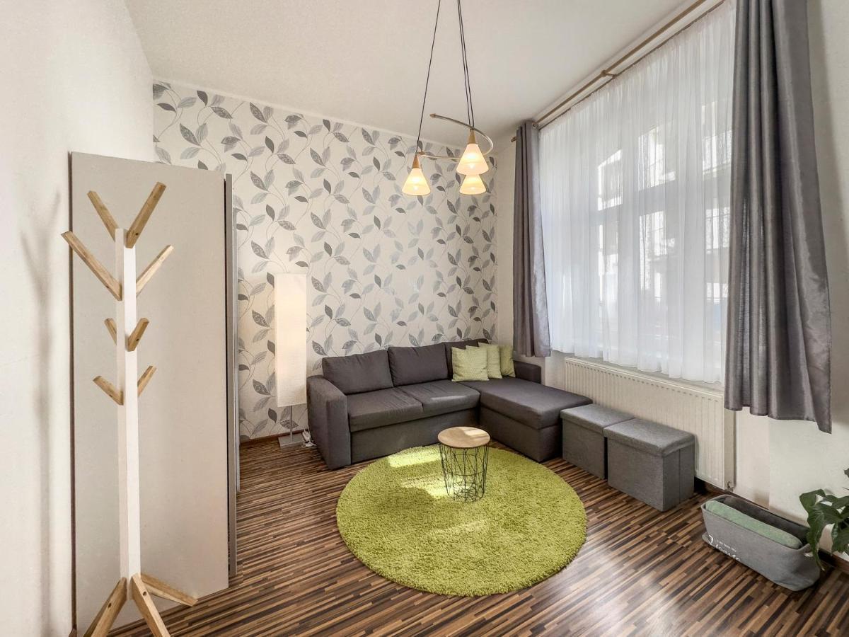 Laura'S Apartment Κάρλοβι Βάρι Εξωτερικό φωτογραφία