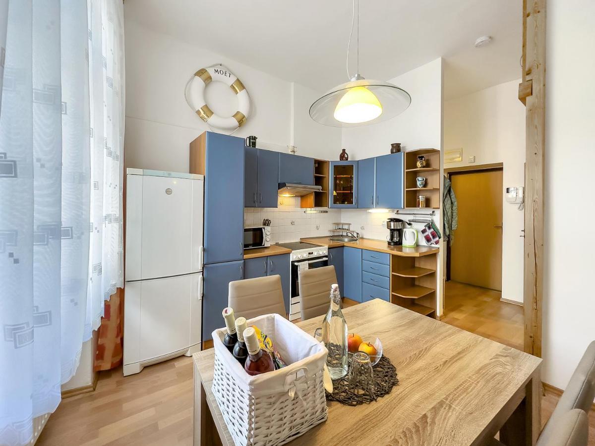 Laura'S Apartment Κάρλοβι Βάρι Εξωτερικό φωτογραφία