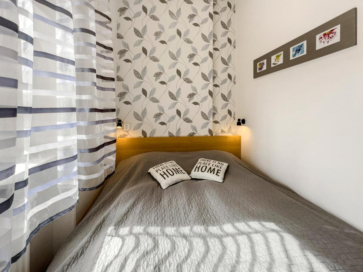 Laura'S Apartment Κάρλοβι Βάρι Εξωτερικό φωτογραφία