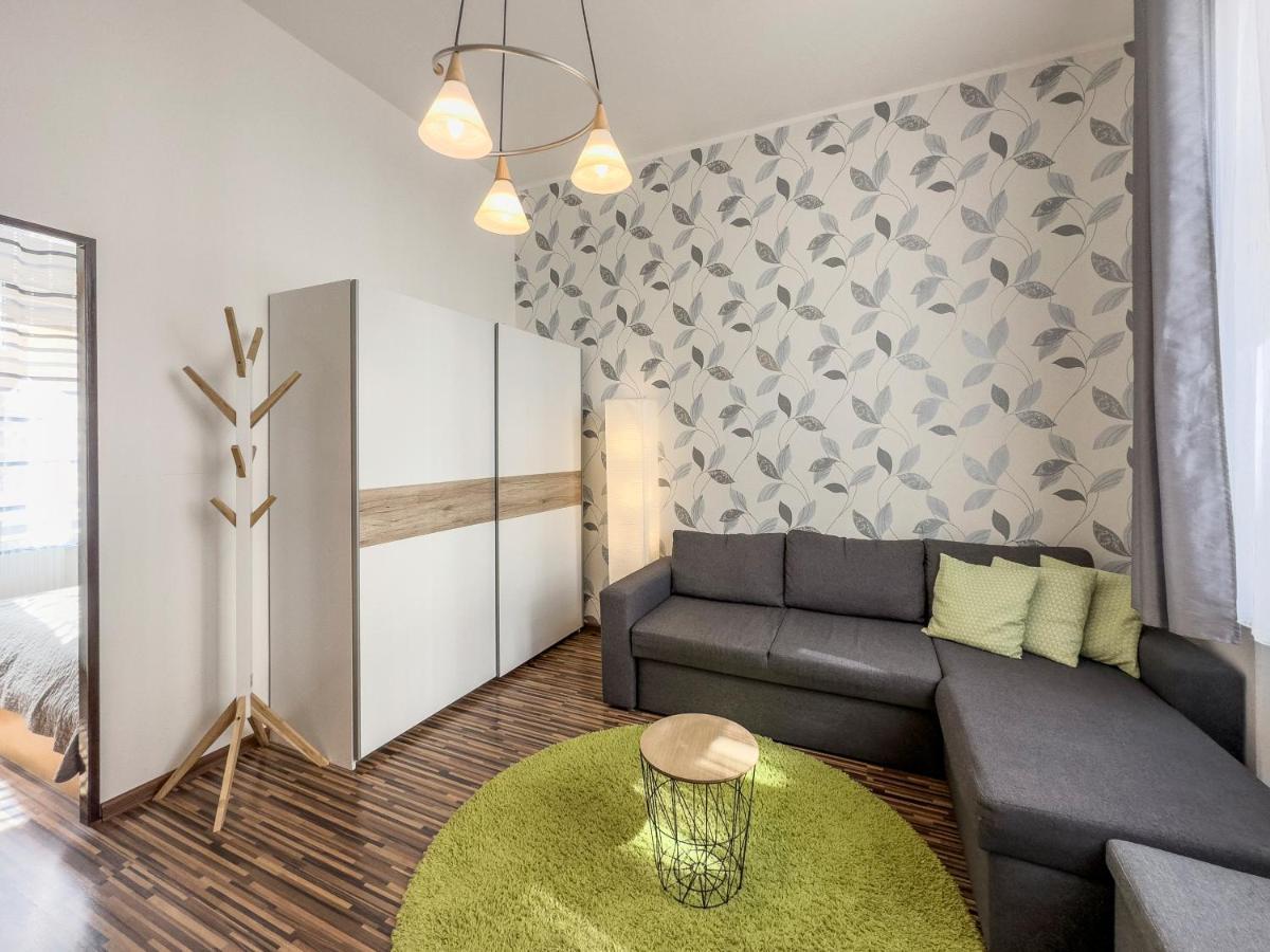 Laura'S Apartment Κάρλοβι Βάρι Εξωτερικό φωτογραφία
